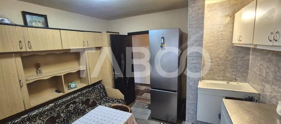 Apartament cu 2 camere decomandat, mobilat în Plopilor