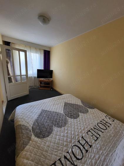 Apartament cu 3 camere semidecomandat în Baia Sprie