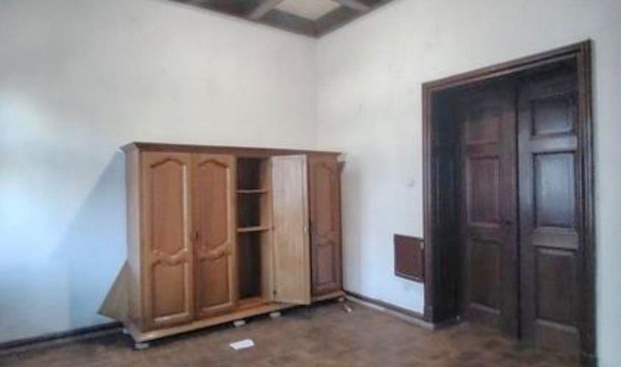 Casă cu 10 camere cu Teren 478 Mp în Armeneasca