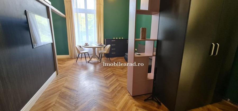 Apartament cu 2 camere decomandat, mobilat în Ultracentral
