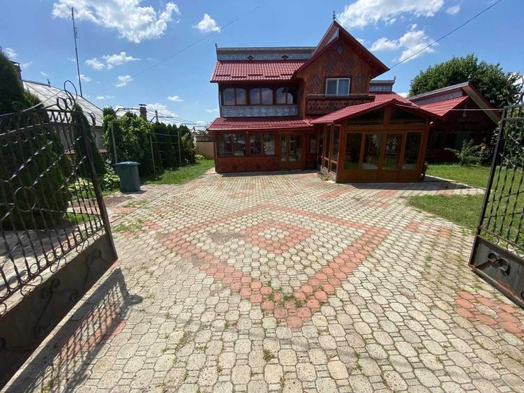 Casă cu 4 camere în Huțani