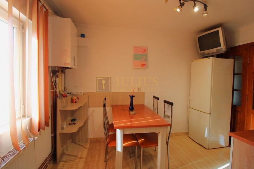 Apartament cu 3 camere decomandat, mobilat în Lunei