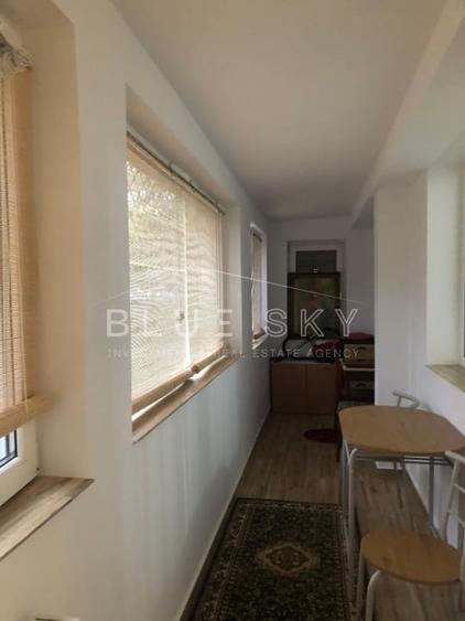 Apartament cu 2 camere semidecomandat, mobilat în Tomis Nord