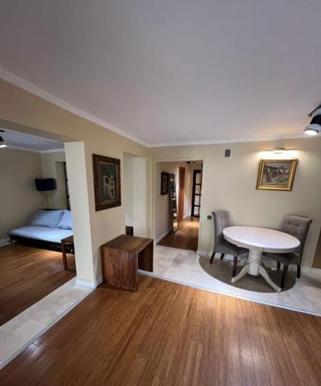 Apartament cu 4 camere semidecomandat, mobilat în Calea Călărașilor