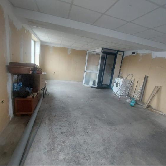 Spațiu industrial, de 427 mp, în Micro 14