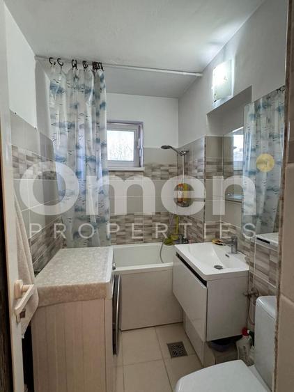 Apartament cu 3 camere semidecomandat, mobilat în Gării