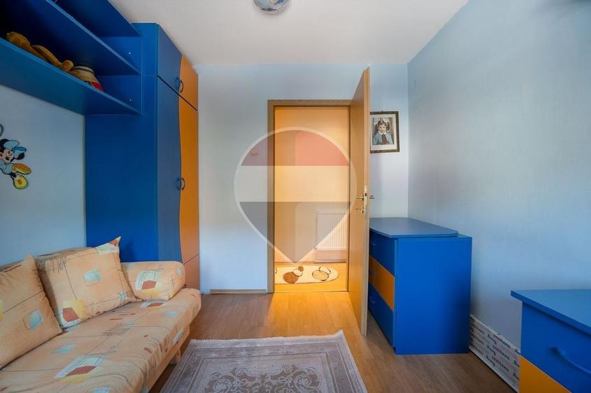 Apartament cu 3 camere decomandat în Central