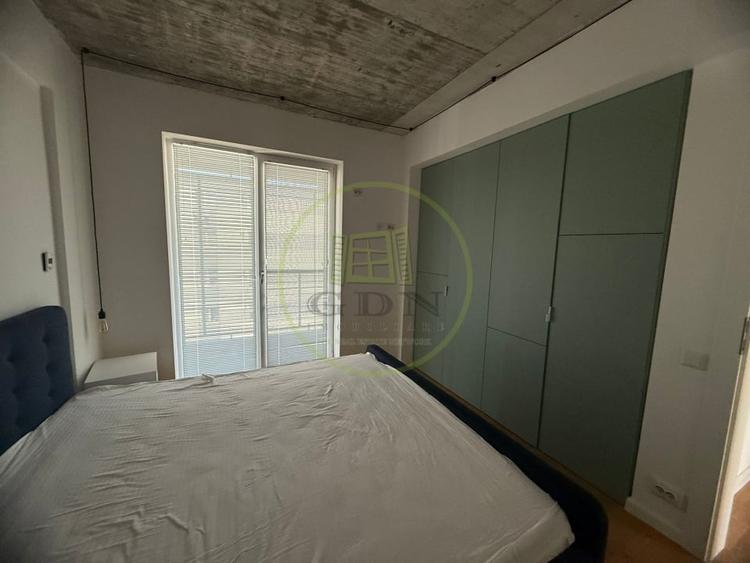 Apartament cu 3 camere, mobilat în Craiovița Nouă
