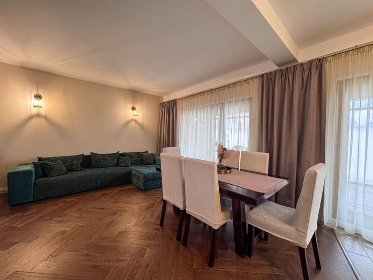 Casă individuală cu 5 camere cu Canalizare în Ovidiu