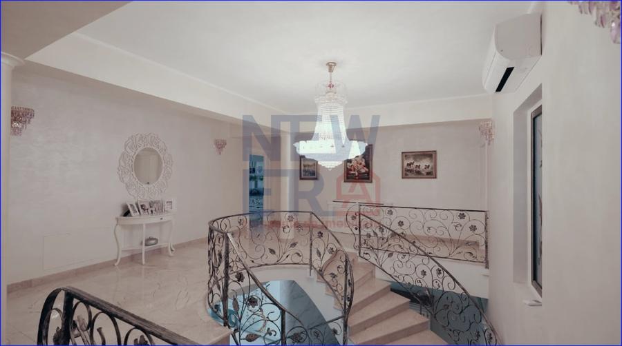 Casă individuală cu 6 camere cu Piscina în Voluntari