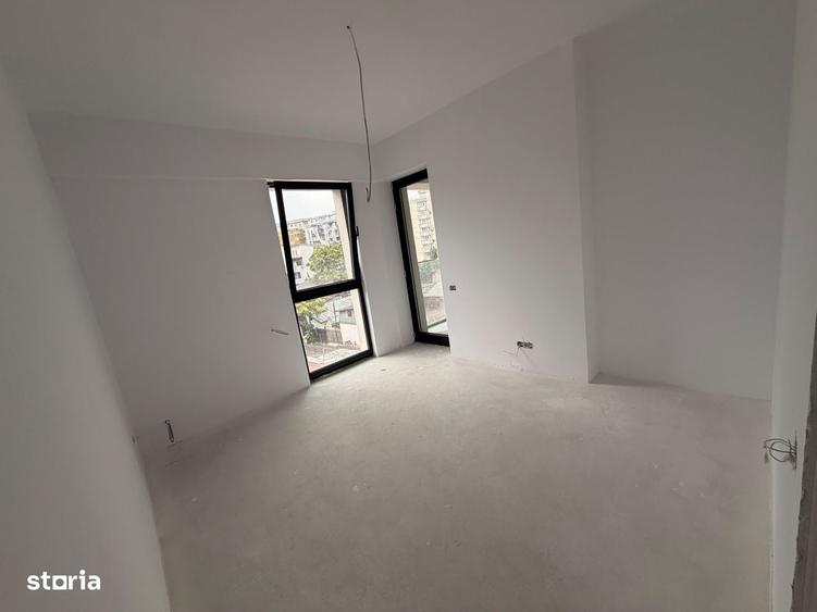 Apartament cu 3 camere în Decebal