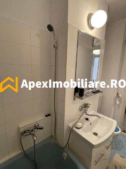 Garsonieră decomandată, mobilată în Vitan