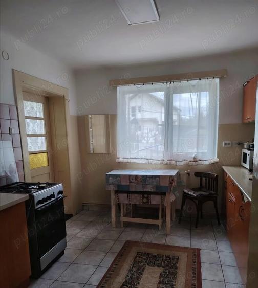 Casă cu 6 camere cu Teren 600 Mp în Cordos