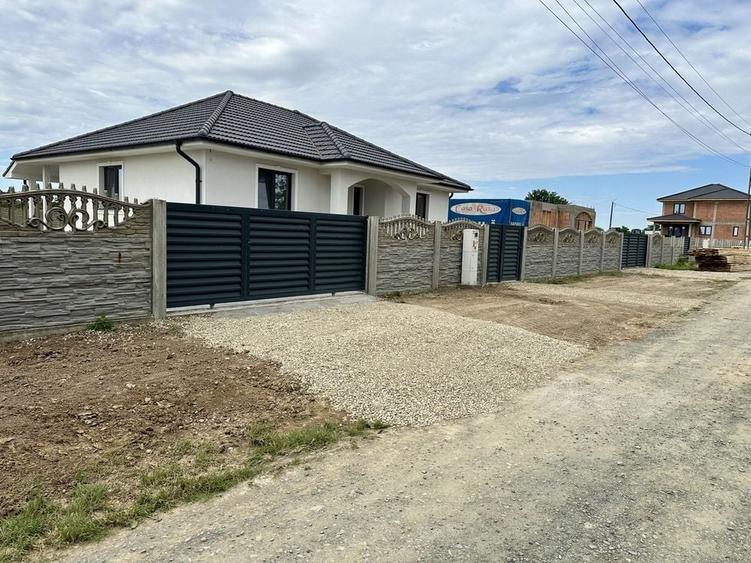 Casă cu 3 camere în Central
