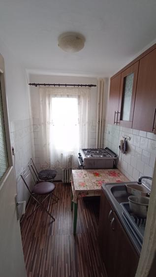 Apartament cu 2 camere semidecomandat, mobilat în Aviatori