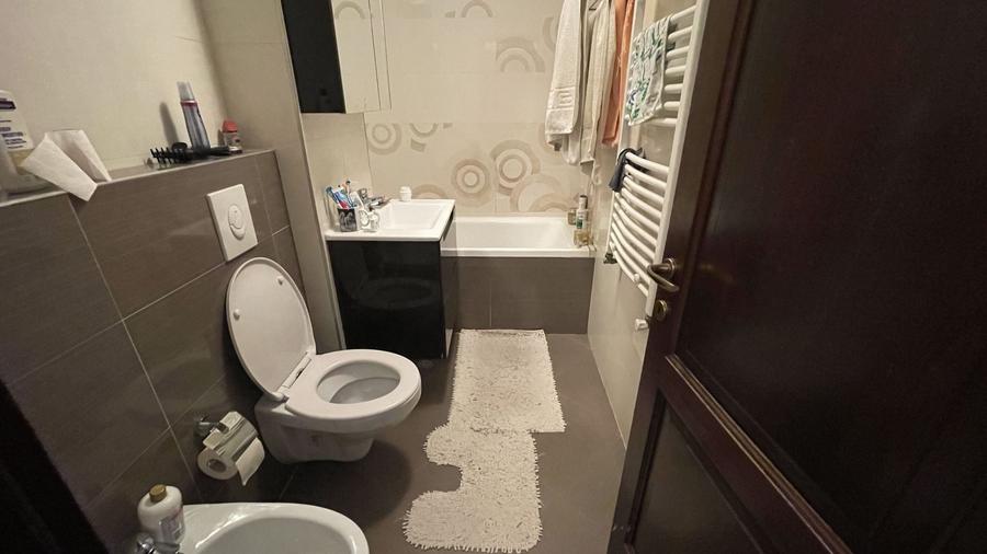 Apartament cu 4 camere decomandat, mobilat în Matei Basarab