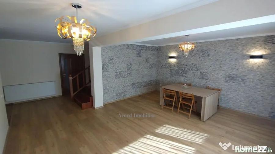 Casă cu 5 camere cu Teren 440 Mp în Valu lui Traian