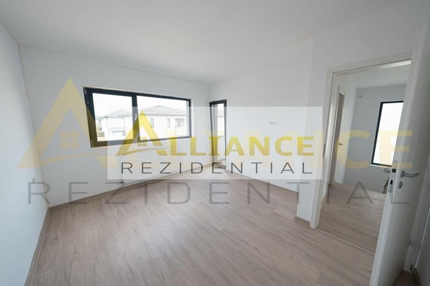 Individuala - 5 Camere - 3 Bai - 227 mp teren - - 4