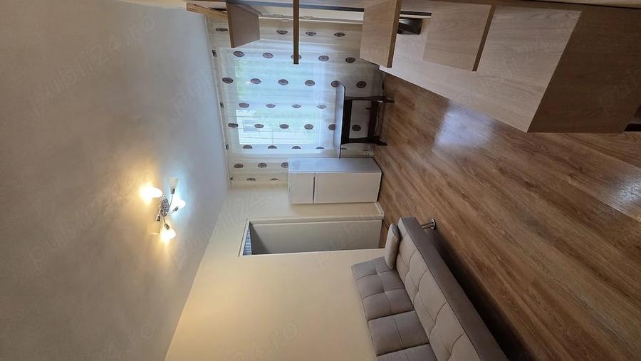 Apartament cu 3 camere semidecomandat în Dacia