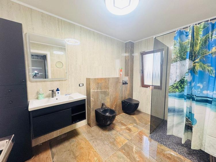 Casă individuală cu 5 camere cu Canalizare în Vladimirescu