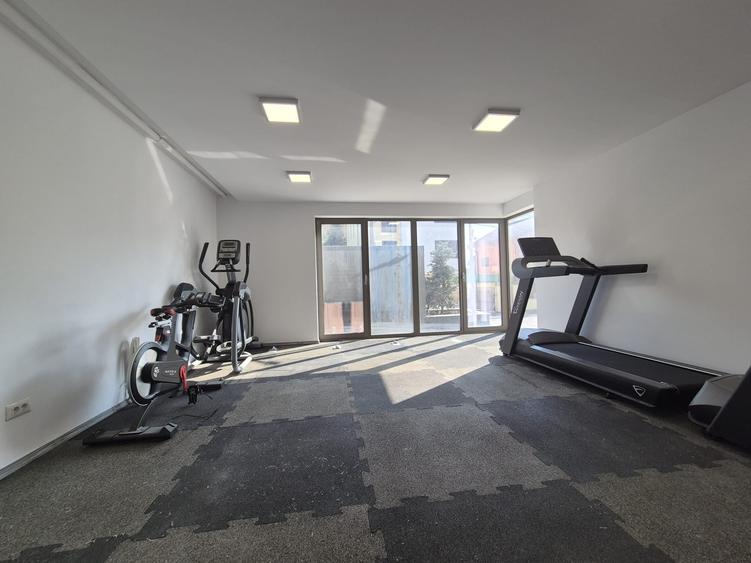 Birou, de 44.299999237061 mp, în Băneasa