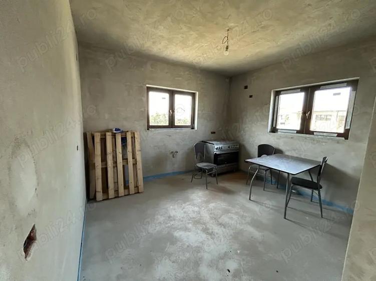 Casă cu 5 camere în Livada