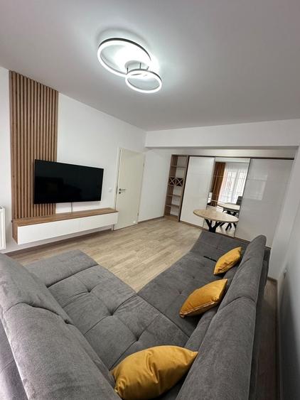 Apartament cu 2 camere decomandat în Exterior Vest
