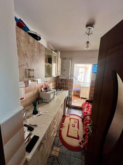 Apartament cu 2 camere decomandat în Nicolina