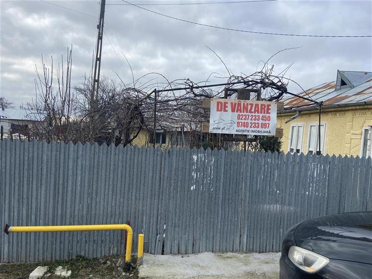 Casă individuală cu 4 camere cu Teren 1400 Mp în Maluri