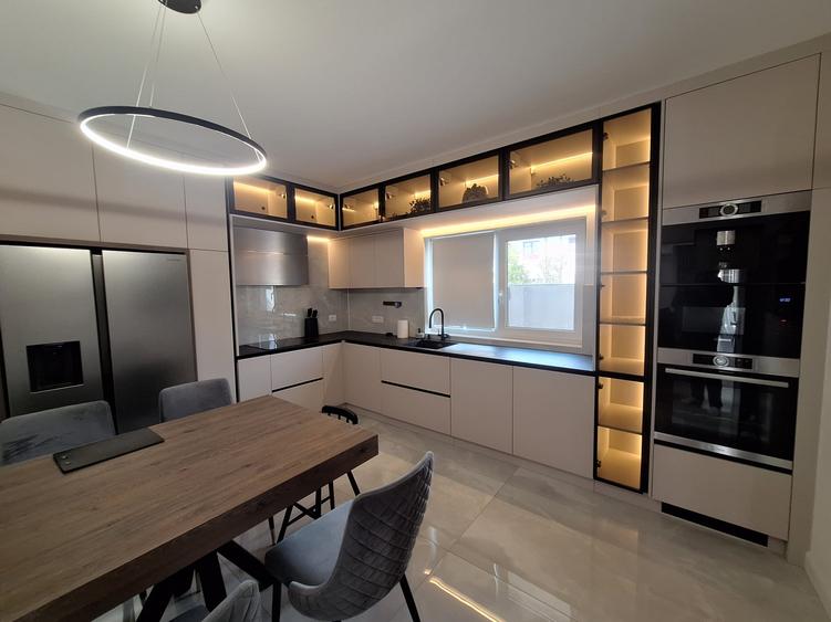 Duplex cu 4 camere cu Canalizare în Dumbrăvița