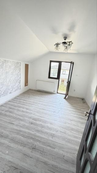 Casă cu 3 camere în Valea Lupului