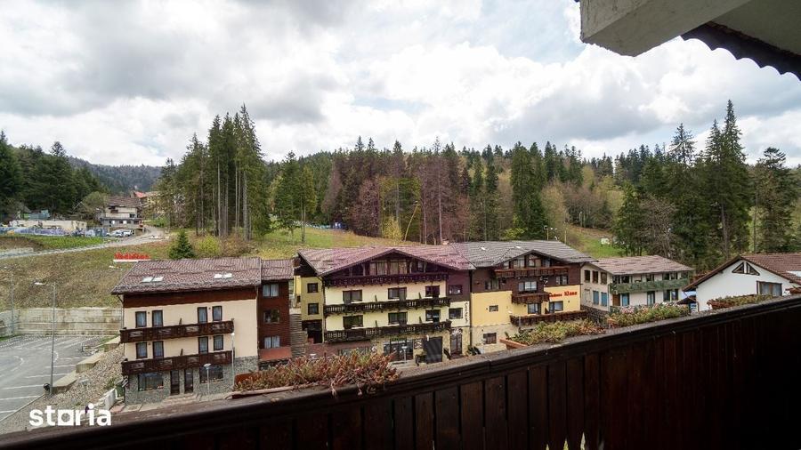 Apartament cu 4 camere decomandat în Clăbucet