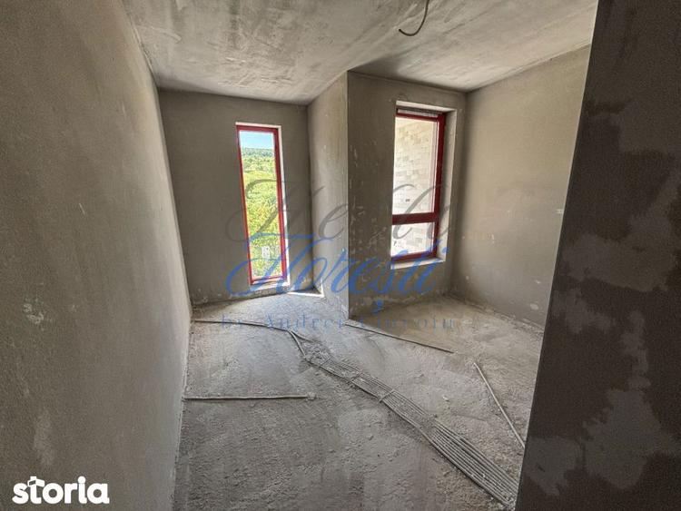 Casă cu 6 camere cu Teren 900 Mp în Feleacu