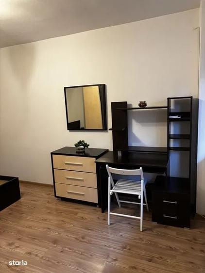 Apartament cu 2 camere semidecomandat în Ciupercenii Noi