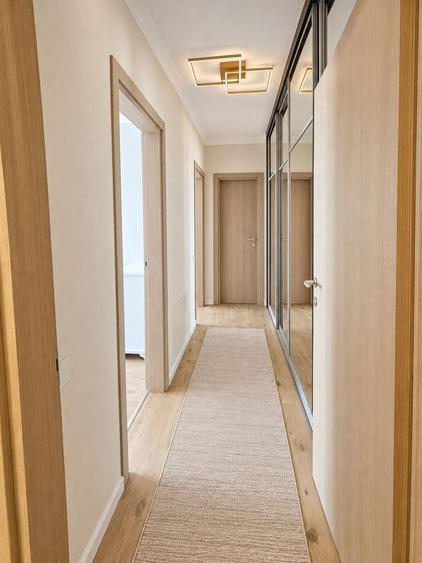 Apartament cu 3 camere semidecomandat în Băneasa
