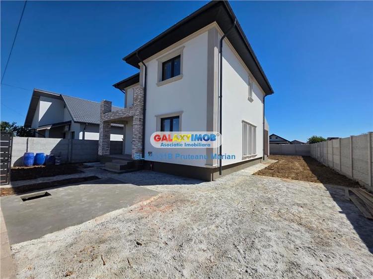 Casă cu 4 camere cu Teren 500 Mp în Domnești