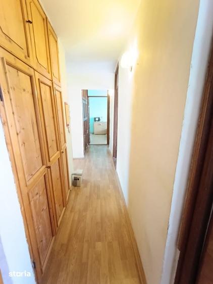 Apartament cu 4 camere decomandat în Micălaca