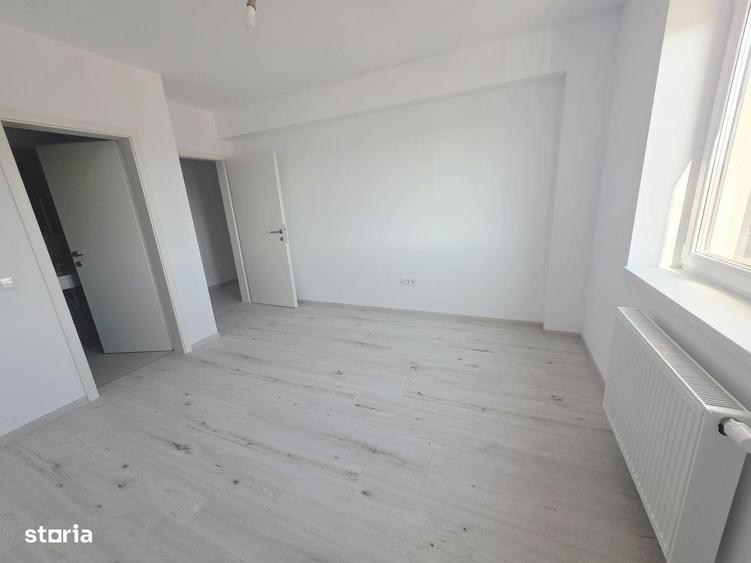 Apartament cu 3 camere în Tractorul