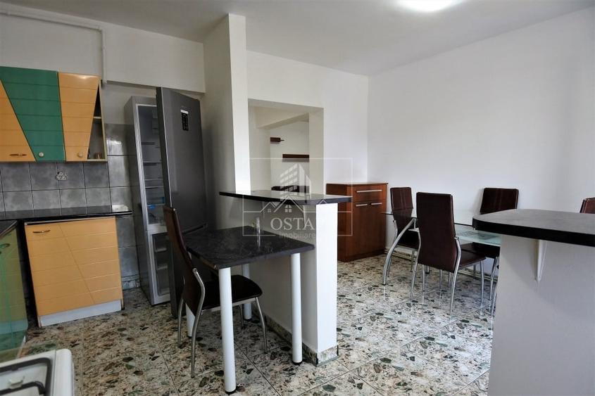 Apartament cu 3 camere decomandat, mobilat în Central