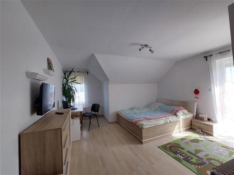 Casă individuală cu 5 camere cu Teren 540 Mp în Sânmihaiu German