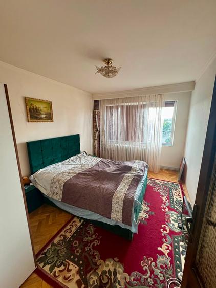 Apartament cu 2 camere semidecomandat în Podu Roș