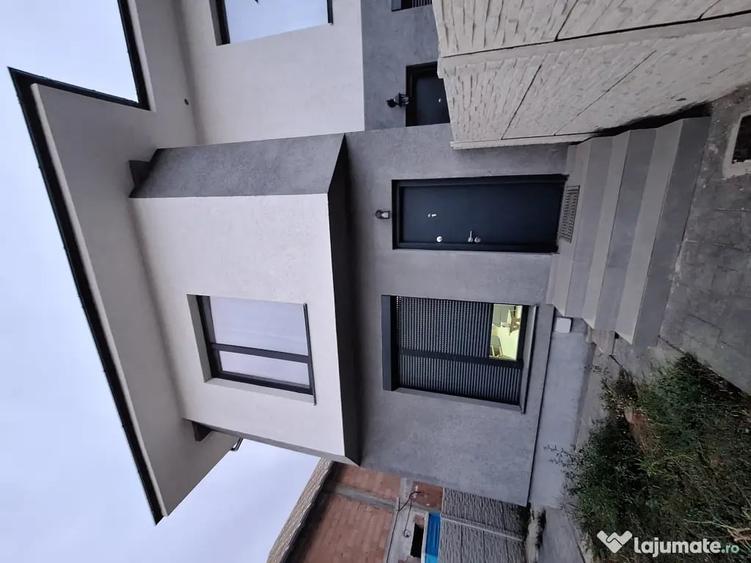 Casă cu 3 camere în Central