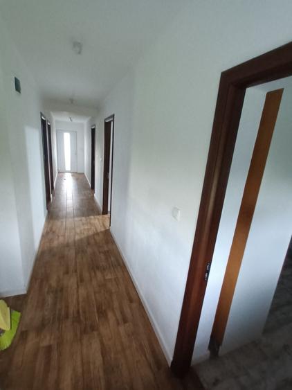 Casă cu 4 camere în Valea Călugărească
