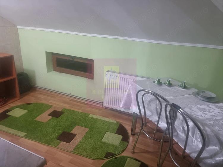 Casă cu 7 camere cu Teren 1500 Mp în Islaz