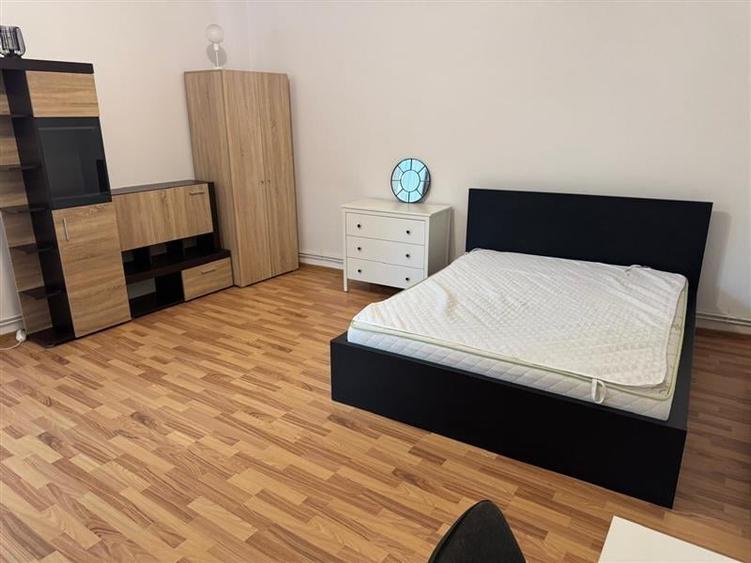 Garsonieră decomandată în Gară