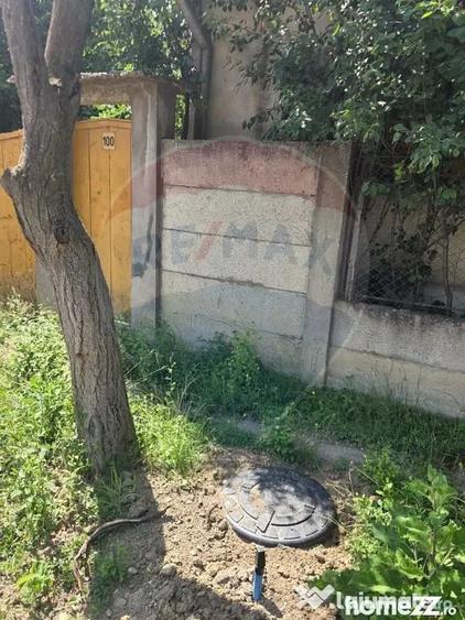 Casă cu 4 camere cu Teren 2676 Mp în Boiu
