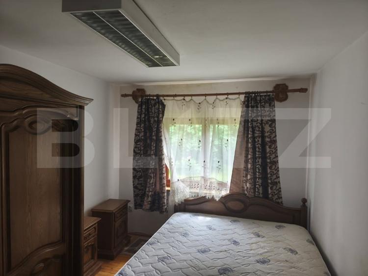 Casă individuală cu 8 camere cu Teren 1756 Mp în Câmpulung Moldovenesc