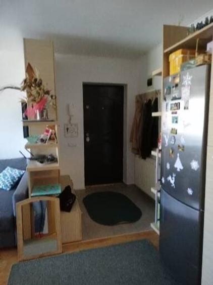 Apartament cu 2 camere semidecomandat în Florești