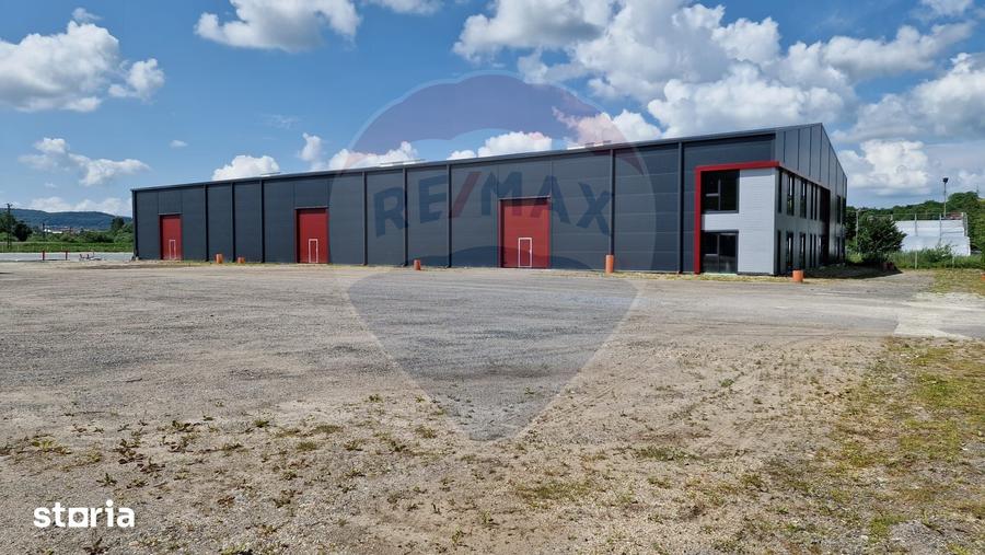 Spațiu comercial, de 2,000 mp, în Feleacu