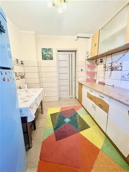 Apartament cu 2 camere decomandat, mobilat în Dacia